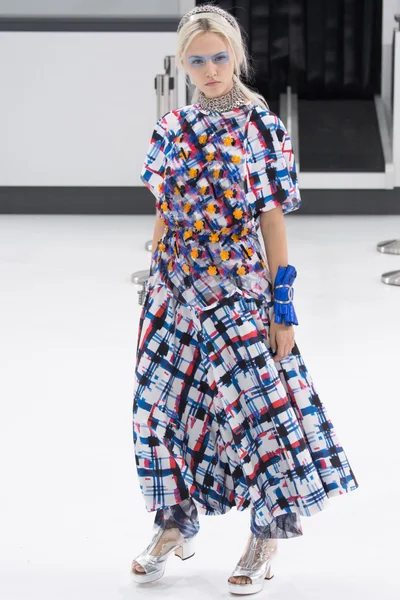 Look 29